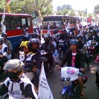 Pasukan Putih PKS Kepung Senayan, Lalu Lintas Macet