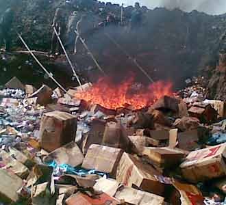 Ratusan Ribu Jamu Dibakar