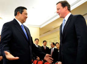 Bertemu Oposisi Inggris, SBY Berbela Sungkawa