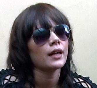 Dewi Sandra Ultah Tanpa Glenn