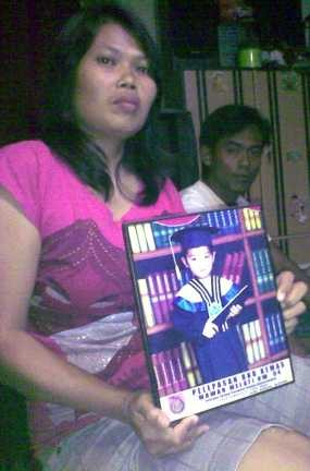 Parpol dan Caleg Hanya Kirim Spanduk ke Kampung Rofi 