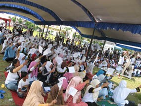 Kampanye Terakhir, Istri Walikota Depok Hadiri Doa Bersama 