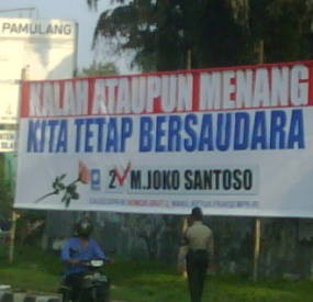 Spanduk dan Baliho Caleg Masih Terpampang di Jalan