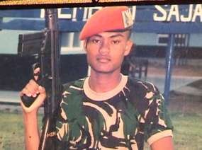 Pratu Danang Tetuko Sempat Cabuti Foto di Dinding