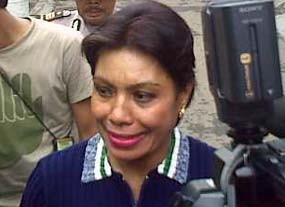 Diisukan Hukum Polisi Perokok, Kompol Theresia Pilih Diam