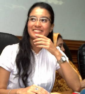 Marcella Zalianty Bingung Banyak Partai di Pemilu 2009