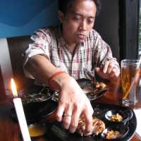Dari Indomie Rebus Ke Hiu Bakar