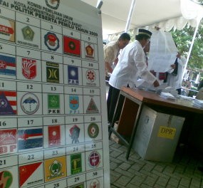Bangun TPS, Warga TPS JK Tanggung Rp 1 Juta