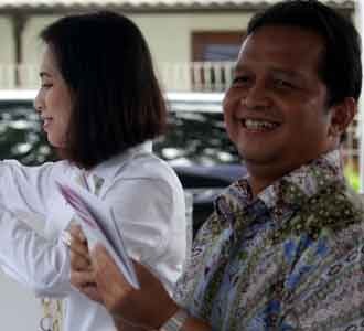 SB dan Istri Nyontreng Bareng