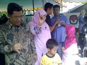 Gubernur Jabar Berkeliling Tinjau Pemilu