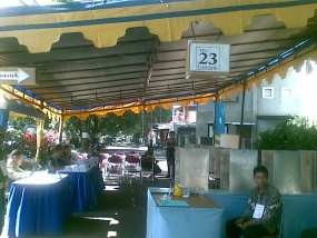 2 Jam Dibuka,  TPS Dede Yusuf Masih Lengang