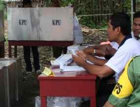 Surat Suara Legislatif Provinsi Sumut Repotkan KPPS