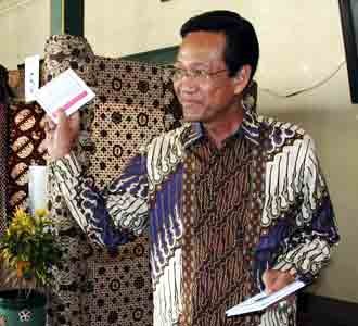 Sultan HB X Milih di Yogya