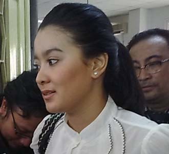 Marcella Bersaksi di Sidang Ananda