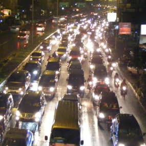 Macet di Pasteur Makin Mengular