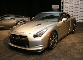 Nissan GT-R Pecundangi Corvette ZR1 dan Porsche Carrera