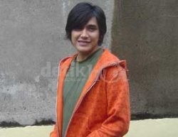 Vicky Nitinegoro Digugat Cerai Karena Anak?