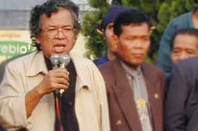 Jadi Caleg Dapil Sumut, Panda Nababan Menang di TPS Banyumas