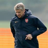 Wenger Protes Nominasi Pemain Terbaik