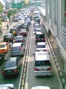 Sekarang Ini Naik transjakarta Pun Juga Terkena Macet 