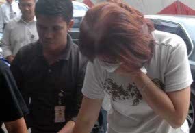 Jaksa Ester dan Dara Melarikan Diri?