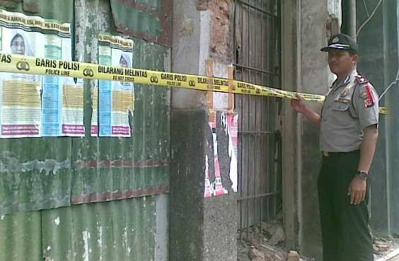 Pekerja Tewas Terjatuh di Ruko