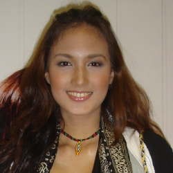 Nadine Ngeles Ditanya Gosip Pacari Tommy Soeharto