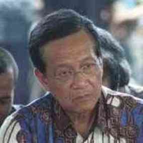 Sultan Lebih Kuat dari Mega untuk Melawan SBY