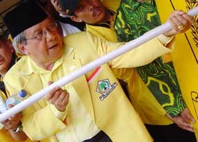 Akbar: Cari Tambahan Suara Dari Mana?