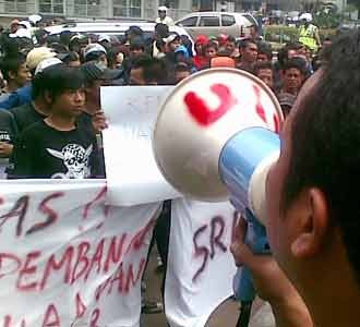 500 Orang Geruduk KPK