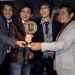 AMI Awards, Yovie Sindir ST12 dan dMasiv?