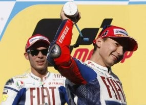 Tiga Rider Serius Ancam Gelar Rossi