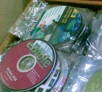 Polisi Sita Mesin Pengganda CD