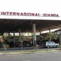 Pengawasan Warga Afro di Bandara Juanda Diperketat