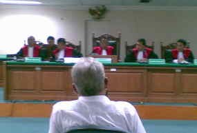 Eks Pejabat KJRI Kinabalu Sangat Menerima Divonis 1,5 Tahun