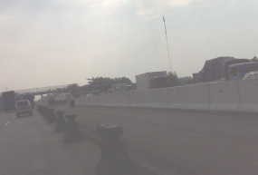 Jalan Tol Cikampek Macet Total Sepanjang 3 KM 
