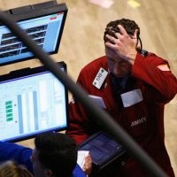 Dow Jones Terpeleset 8 Poin