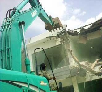 Ruko Senilai Rp 2 M Dibongkar