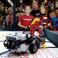 Robot di Sekolah, Mengubah Toys Menjadi Tools