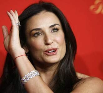 Perhiasan Mewah Demi Moore