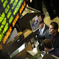 Minyak Melonjak, Wall Street Menguat