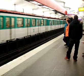 Ruwetnya Metro Paris