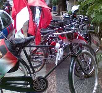 Bersepeda Dari Tegal ke Rumah Mega
