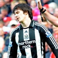 Shearer Ribut dengan Barton
