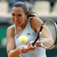 Safina & Jankovic Lolos dari Hadangan