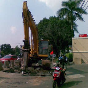 Jalan Diperbaiki, Buncit-Mampang Macet Panjang