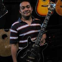 Hanung, Satria Bergitar dengan Omset Rp 3 Miliar