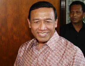 Wiranto Lirik SBY di Hotel Sahid