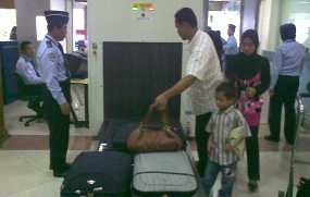 Air Asia Bandung Tunggu Perintah Kantor Pusat