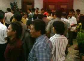 2 Caleg DPR Ikut Antre Daftar Gugatan di MK